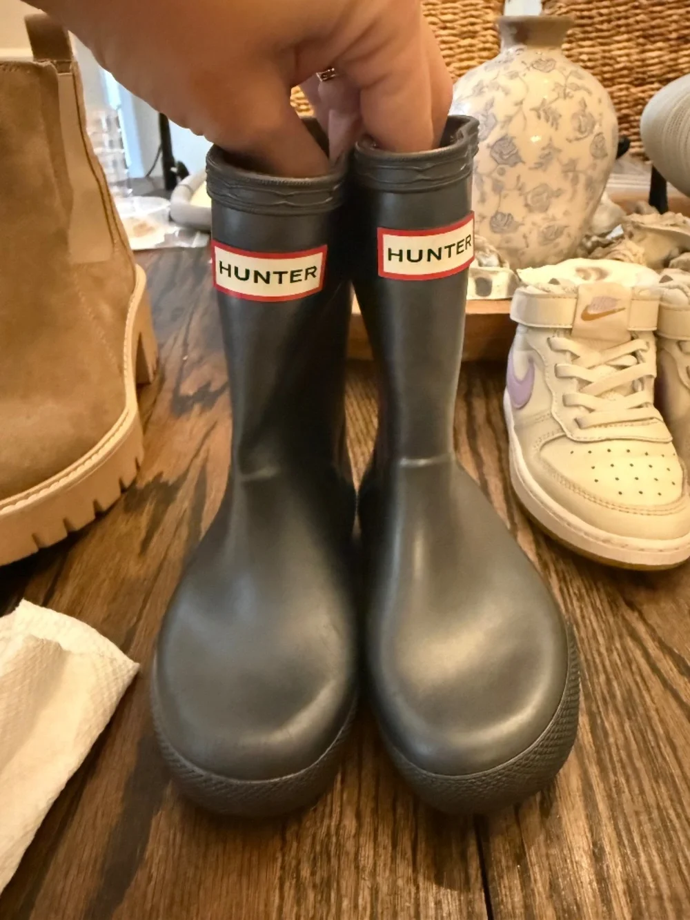 Girls metallic Gray Size 8 Hunter rain boot